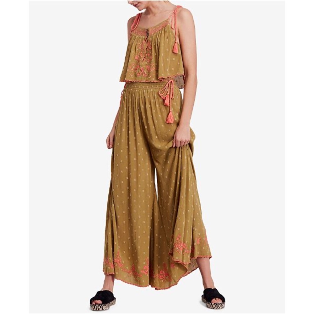 FREE PEOPLE Embroidered set PANTS &TOP